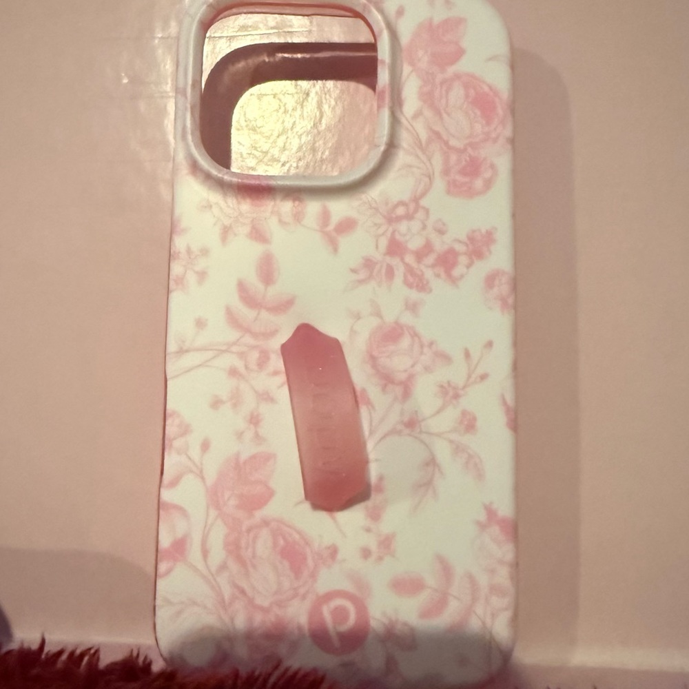 Loopy case for iPhone 16 Pro (Righty) in Pink Toile